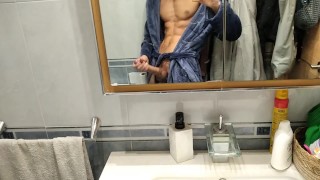 🇦🇷🇻🇪🇪🇨Madurito con Cuerpo Bonito y Enorme Verga Descarga una CORRIDA MASIVA!